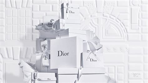 dior official site.